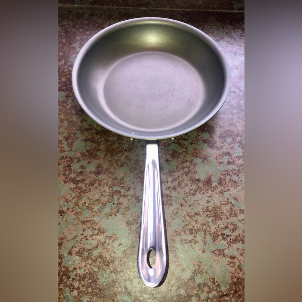 All-Clad D5® Stainless-Steel Pro Nonstick Omelette Fry Pan - 10” - Picture 4 of 12